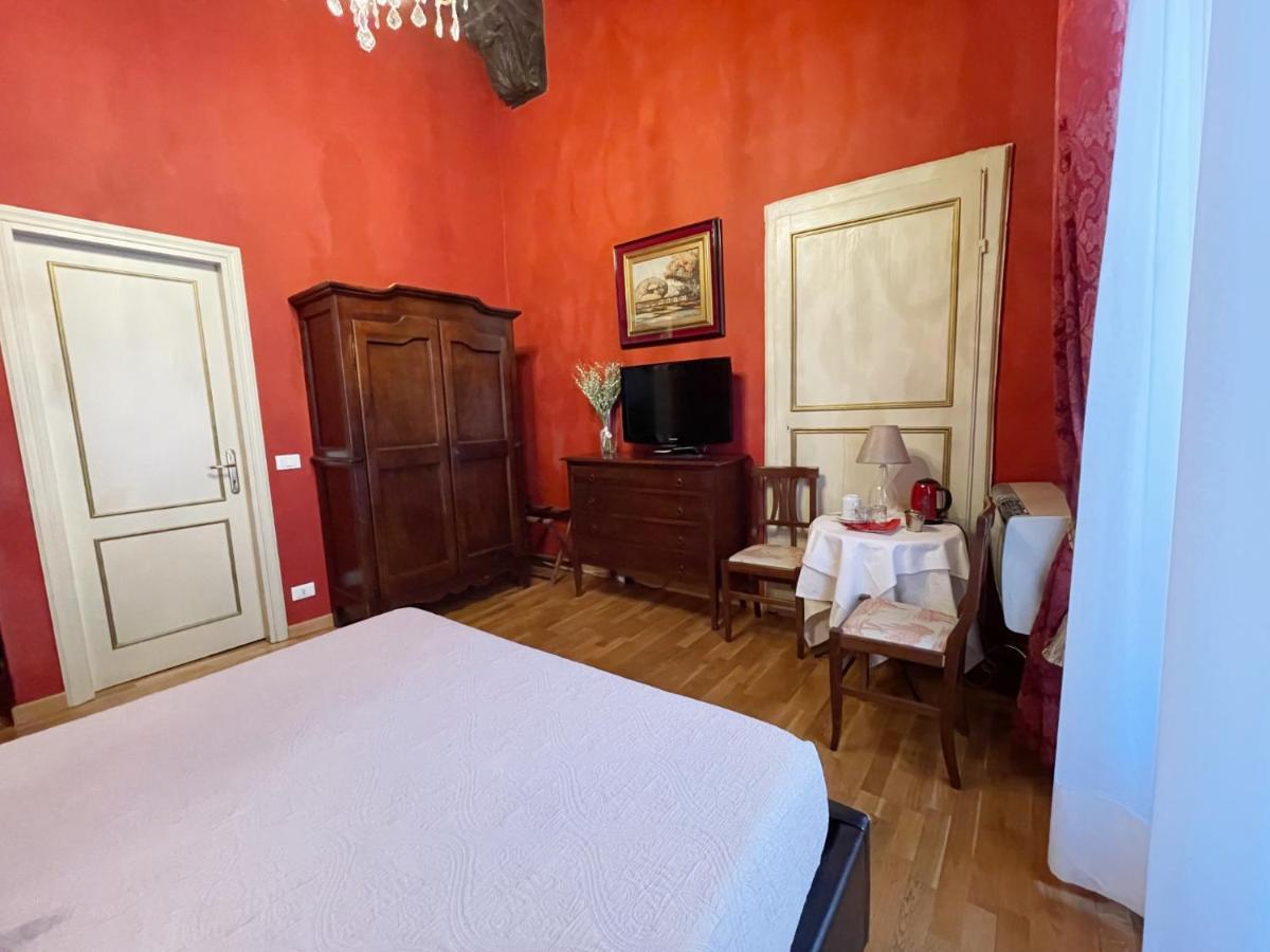 Bed and Breakfast La Boheme Лукка Екстер'єр фото
