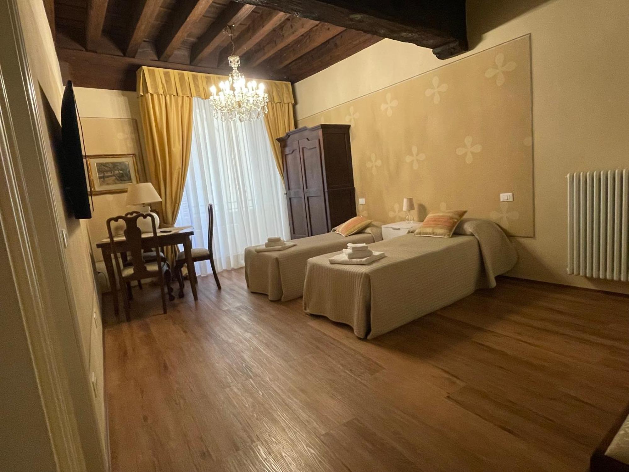 Bed and Breakfast La Boheme Лукка Екстер'єр фото