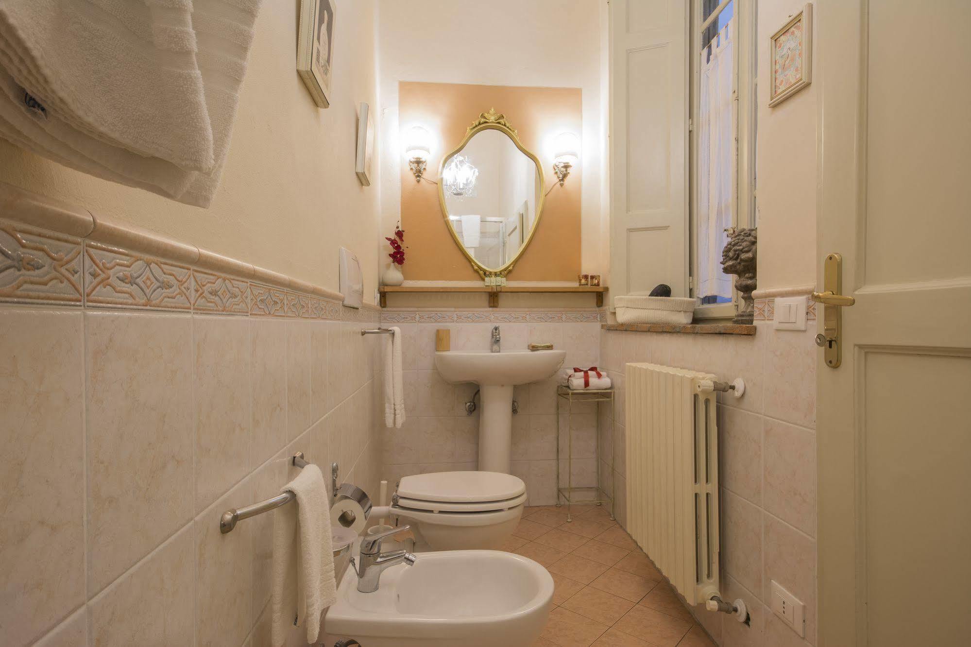 Bed and Breakfast La Boheme Лукка Екстер'єр фото