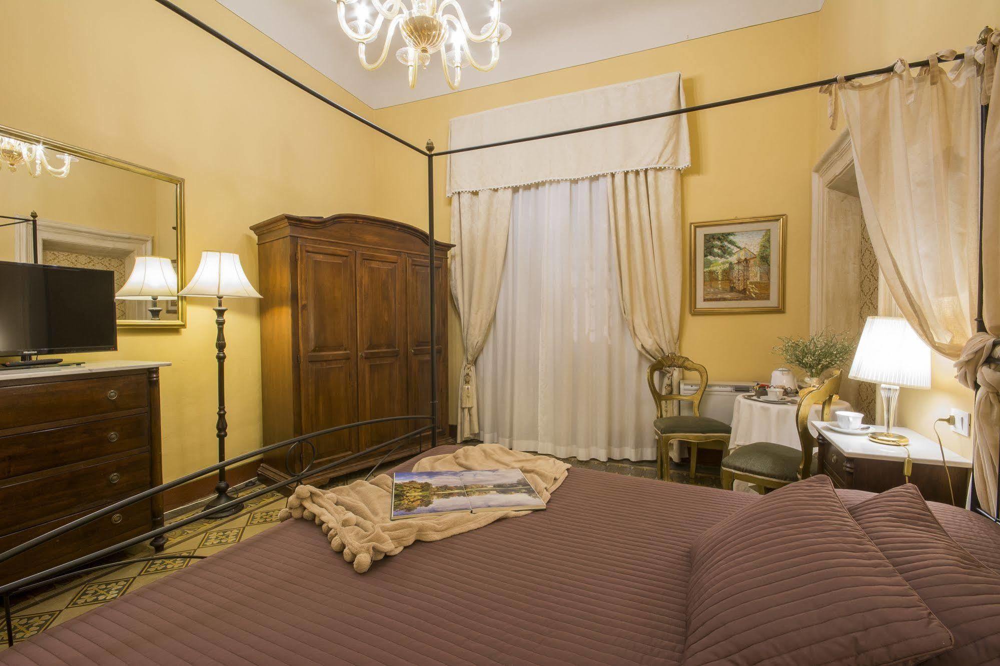 Bed and Breakfast La Boheme Лукка Екстер'єр фото